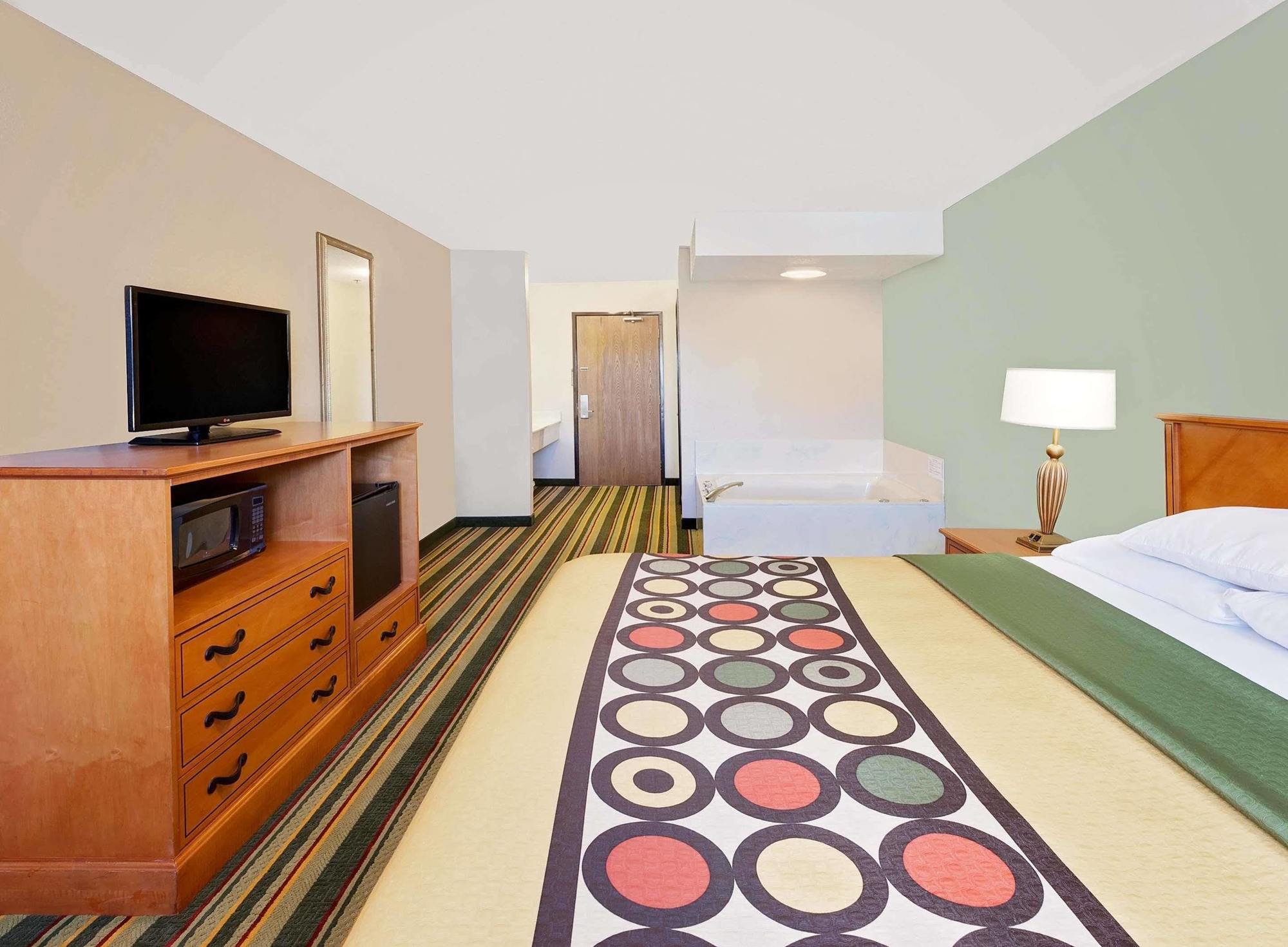 Hotel Super 8 By Wyndham Mt. Pleasant Mount Pleasant Exteriér fotografie